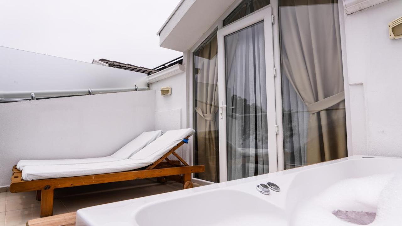 Sertil Royal Forest Hotel โอลลุนเดนิซ ภายนอก รูปภาพ